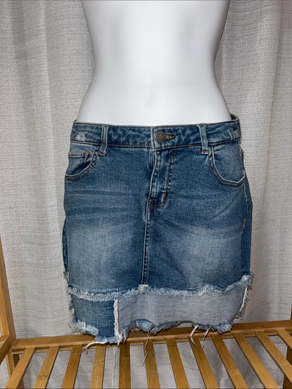 Frayed Hem Denim Mini Skirt - Blue
